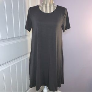 Zenana Gray Short Sleeve Tunic with Pockets size M